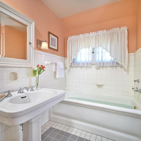 The Lancaster Bed And Breakfast Fertility Esterno foto