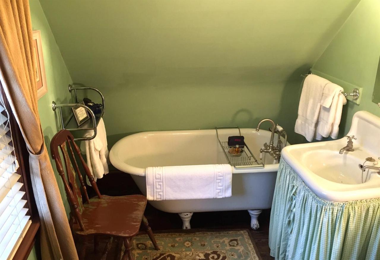 The Lancaster Bed And Breakfast Fertility Esterno foto